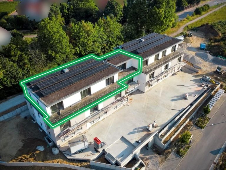 Eigene PV über der Wohnung Eigene PV über der Wohnung
