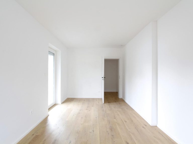 Schlafzimmer mit über... Schlafzimmer mit über...